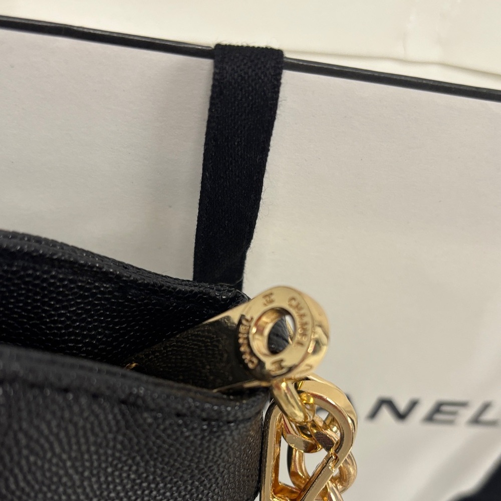 New 💘 CHANEL Beauty Cosmetic Black & Gold Shoulder Bag Vegan Leather Crossbody - Picture 6 of 17